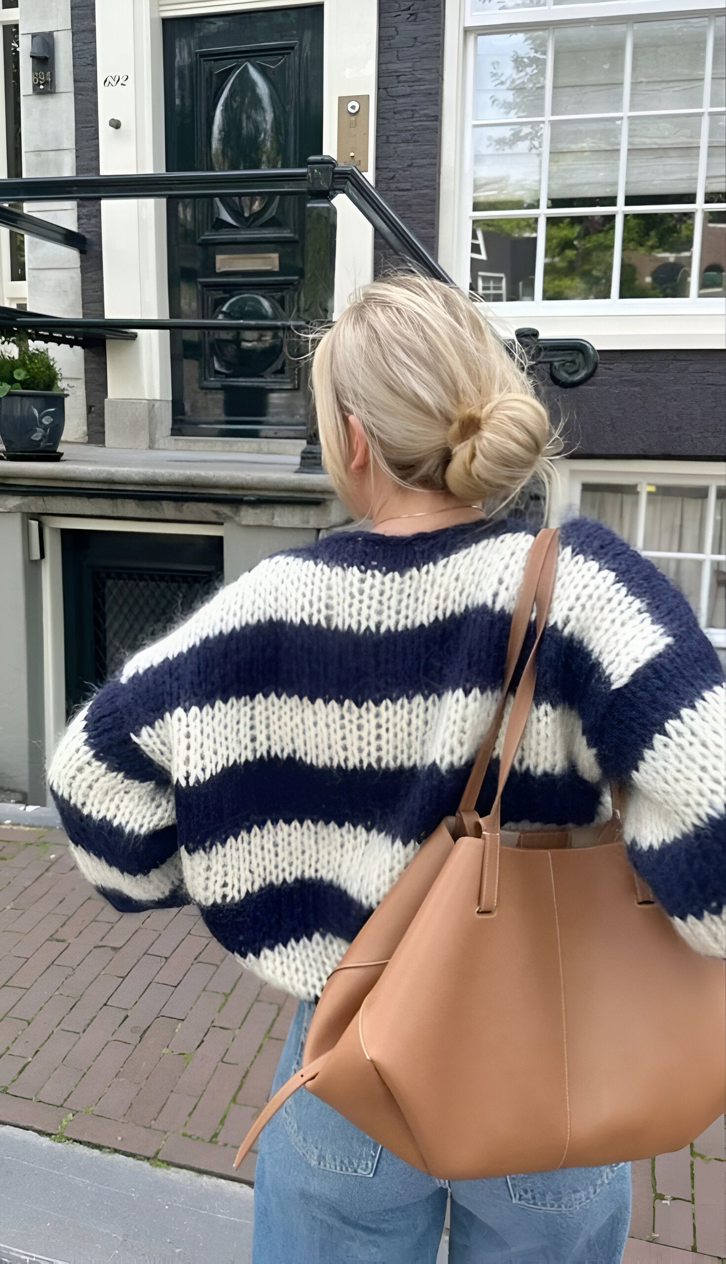 Juna | Women's asymmetrical textured sweater 2