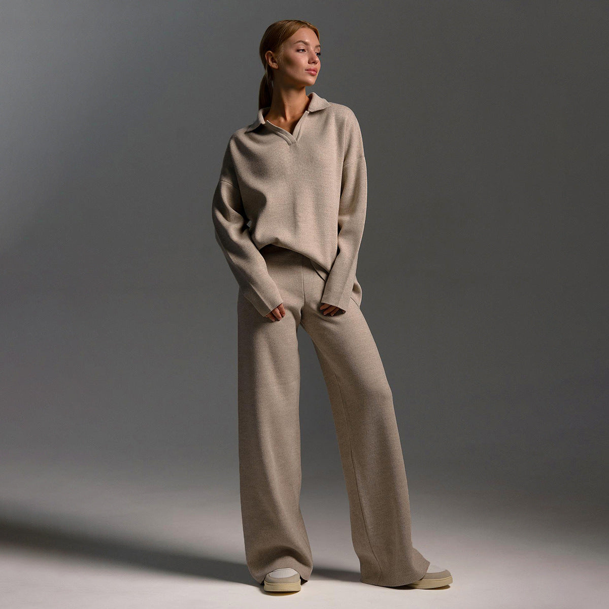 Women's Elegant Casual Outfit – Wide Leg Trousers and Polo Shirt 1