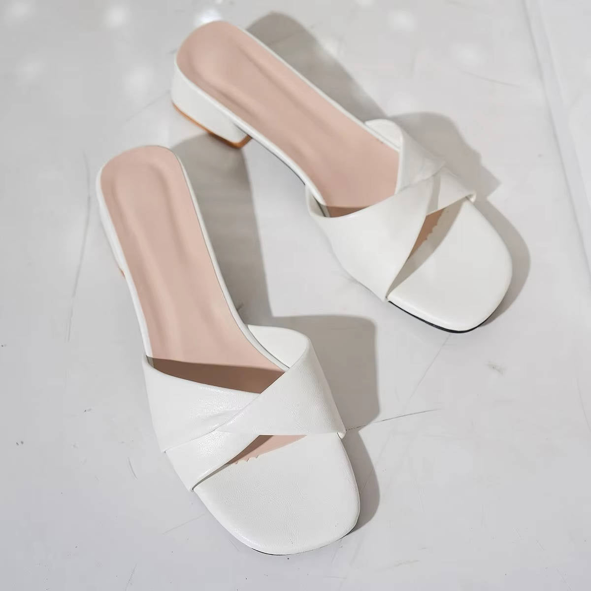 Women's Twisted Strap Low Block Heel Mule Sandals