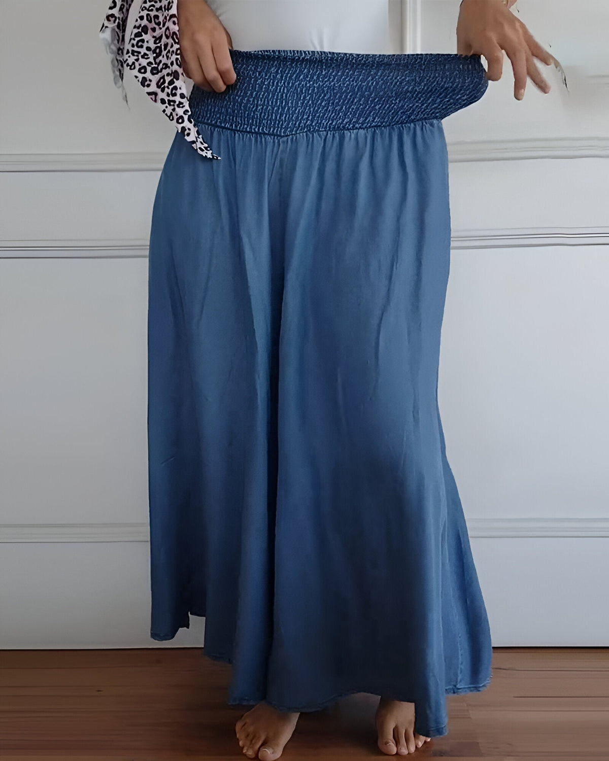 Women's Wide Leg Pants with Smocked Waist and Pockets